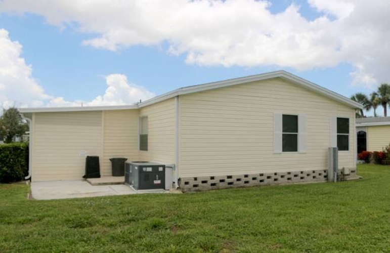 5523 Tewkesbury Pl, Sarasota, Florida 34241, 2 Bedrooms Bedrooms, ,2 BathroomsBathrooms,Mobile/manufactured,For Sale,Tewkesbury Pl,11541116