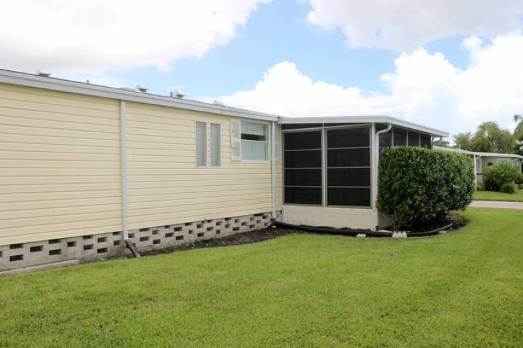 5523 Tewkesbury Pl, Sarasota, Florida 34241, 2 Bedrooms Bedrooms, ,2 BathroomsBathrooms,Mobile/manufactured,For Sale,Tewkesbury Pl,11541116