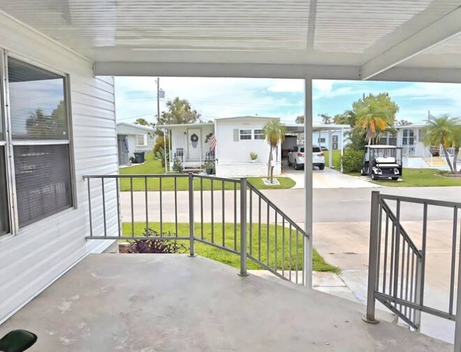 178 4th St East, Nokomis, Florida 34275, 2 Bedrooms Bedrooms, ,1 BathroomBathrooms,Mobile/manufactured,For Sale,4th St East,11537400