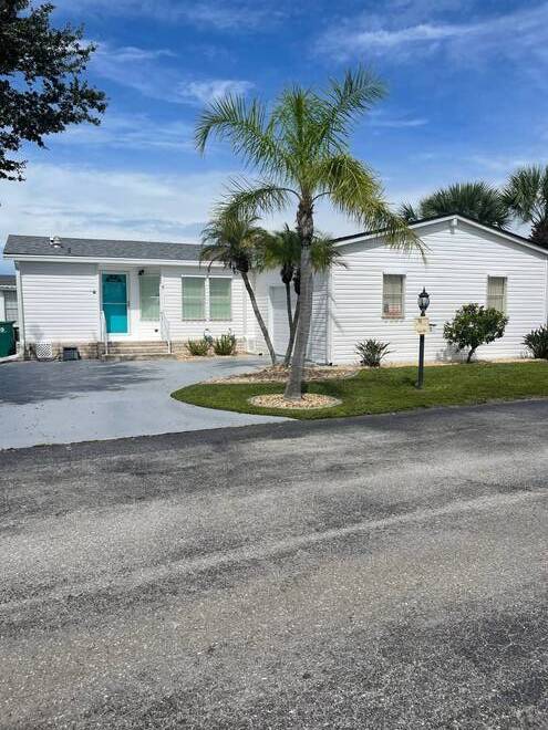 29200 Jones Loop Rd, Punta Gorda, Florida 33950, 2 Bedrooms Bedrooms, ,2 BathroomsBathrooms,Mobile/manufactured,For Sale,Jones Loop Rd,11570524