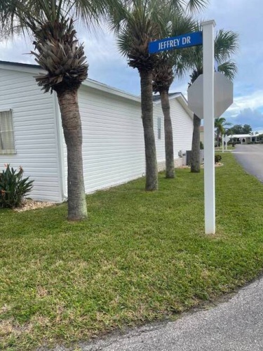 29200 Jones Loop Rd, Punta Gorda, Florida 33950, 2 Bedrooms Bedrooms, ,2 BathroomsBathrooms,Mobile/manufactured,For Sale,Jones Loop Rd,11570524