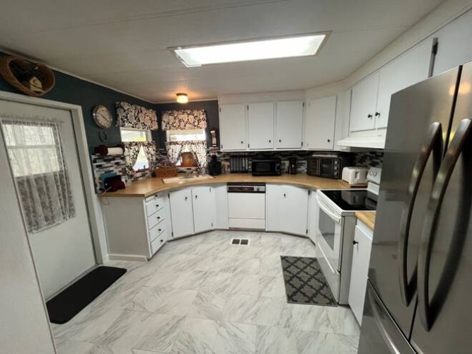 3038 Bolin Lane, Sebring, Florida 33870, 2 Bedrooms Bedrooms, ,2 BathroomsBathrooms,Mobile/manufactured,For Sale,Bolin Lane,11570518
