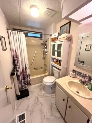 3038 Bolin Lane, Sebring, Florida 33870, 2 Bedrooms Bedrooms, ,2 BathroomsBathrooms,Mobile/manufactured,For Sale,Bolin Lane,11570518