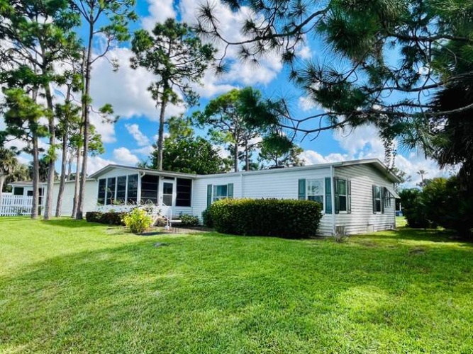19471 Rolling Hills Ct., North Fort Myers, Florida 33903, 2 Bedrooms Bedrooms, ,2 BathroomsBathrooms,Mobile/manufactured,For Sale,Rolling Hills Ct.,11575724