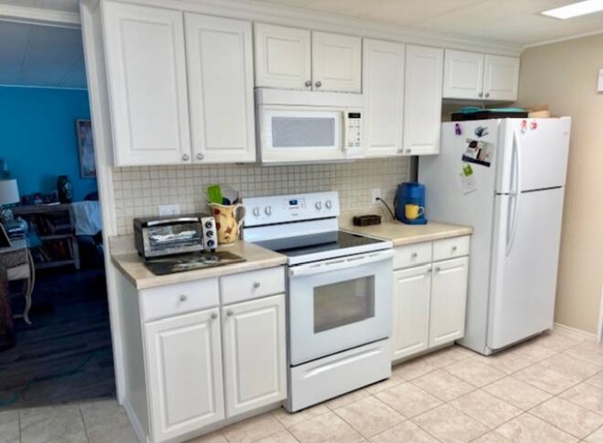 8 Dron, Fort Myers, Florida 33908, 2 Bedrooms Bedrooms, ,2 BathroomsBathrooms,Mobile/manufactured,For Sale,Dron,11578116