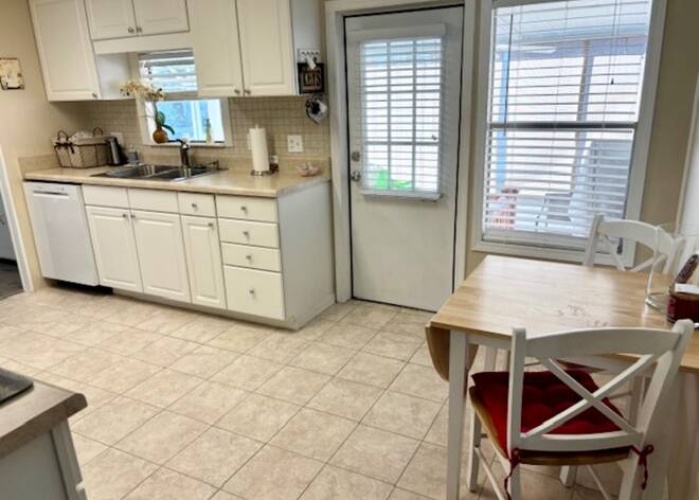 8 Dron, Fort Myers, Florida 33908, 2 Bedrooms Bedrooms, ,2 BathroomsBathrooms,Mobile/manufactured,For Sale,Dron,11578116