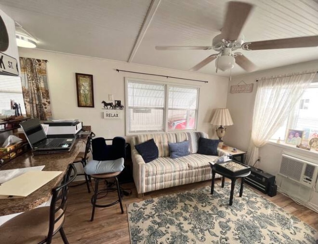 297 1/2 S Lake Ave, Frostproof, Florida 33843, 1 Bedroom Bedrooms, ,1 BathroomBathrooms,Mobile/manufactured,For Sale,S Lake Ave,11582928