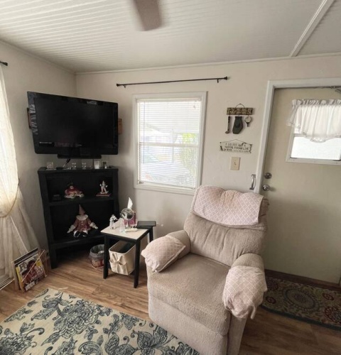 297 1/2 S Lake Ave, Frostproof, Florida 33843, 1 Bedroom Bedrooms, ,1 BathroomBathrooms,Mobile/manufactured,For Sale,S Lake Ave,11582928