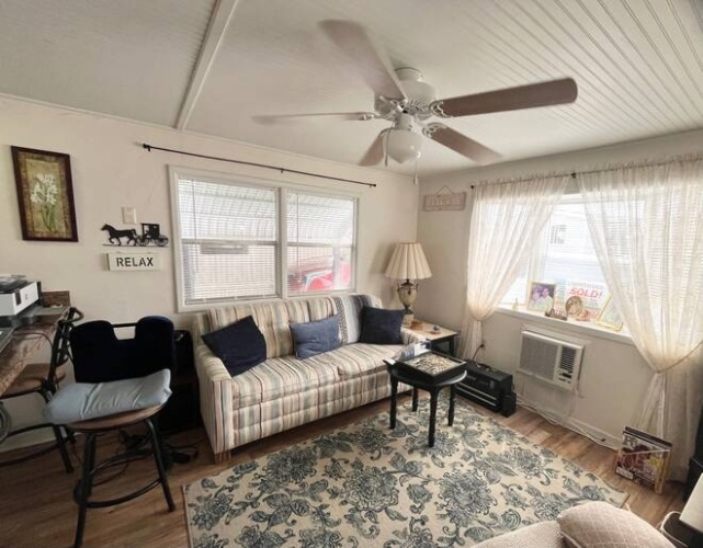 297 1/2 S Lake Ave, Frostproof, Florida 33843, 1 Bedroom Bedrooms, ,1 BathroomBathrooms,Mobile/manufactured,For Sale,S Lake Ave,11582928