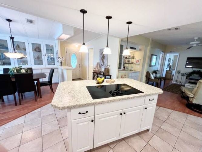 9895 Tamarron Ct., North Fort Myers, Florida 33903, 2 Bedrooms Bedrooms, ,2 BathroomsBathrooms,Mobile/manufactured,For Sale,Tamarron Ct.,11586002