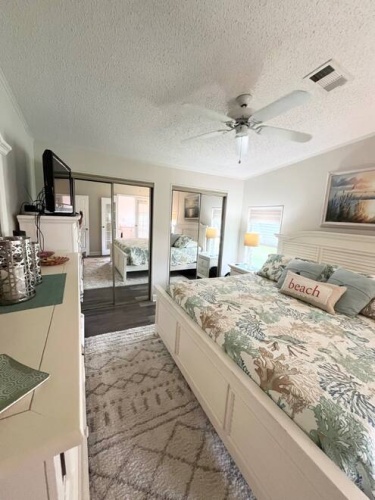 19475 Ravines Ct., North Fort Myers, Florida 33903, 2 Bedrooms Bedrooms, ,2 BathroomsBathrooms,Mobile/manufactured,For Sale,Ravines Ct.,11586039
