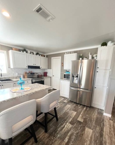 858 S Robert Ave, Avon Park, Florida 33825, 3 Bedrooms Bedrooms, ,2 BathroomsBathrooms,Mobile/manufactured,For Sale,S Robert Ave,11590877