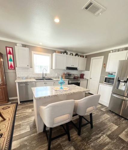 858 S Robert Ave, Avon Park, Florida 33825, 3 Bedrooms Bedrooms, ,2 BathroomsBathrooms,Mobile/manufactured,For Sale,S Robert Ave,11590877