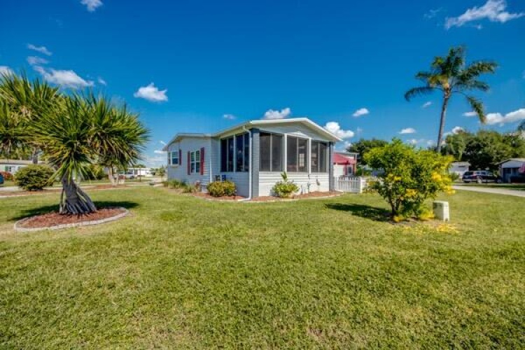 19790 Cypress Woods ct., North Fort Myers, Florida 33903, 2 Bedrooms Bedrooms, ,2 BathroomsBathrooms,Mobile/manufactured,For Sale,Cypress Woods ct.,11591400