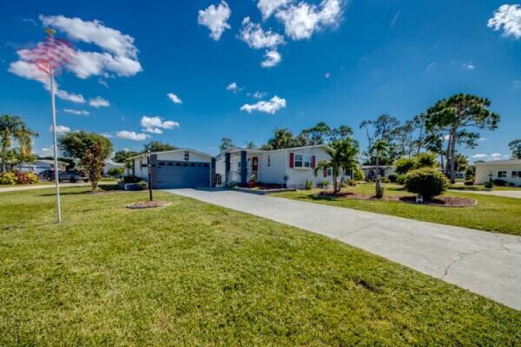 19790 Cypress Woods ct., North Fort Myers, Florida 33903, 2 Bedrooms Bedrooms, ,2 BathroomsBathrooms,Mobile/manufactured,For Sale,Cypress Woods ct.,11591400