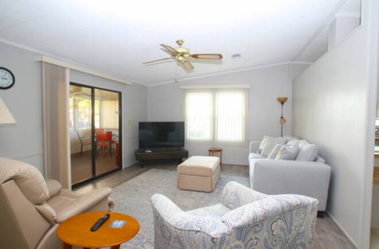 5918 Hartford Terr, Sarasota, Florida 34233, 2 Bedrooms Bedrooms, ,2 BathroomsBathrooms,Mobile/manufactured,For Sale,Hartford Terr,11598016