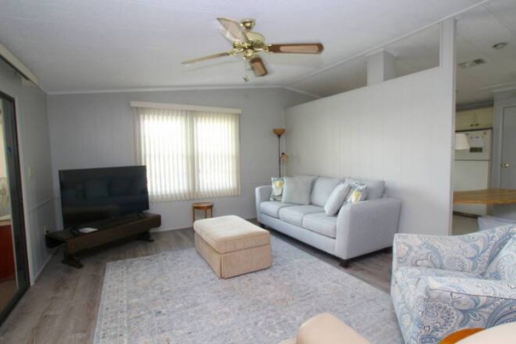 5918 Hartford Terr, Sarasota, Florida 34233, 2 Bedrooms Bedrooms, ,2 BathroomsBathrooms,Mobile/manufactured,For Sale,Hartford Terr,11598016