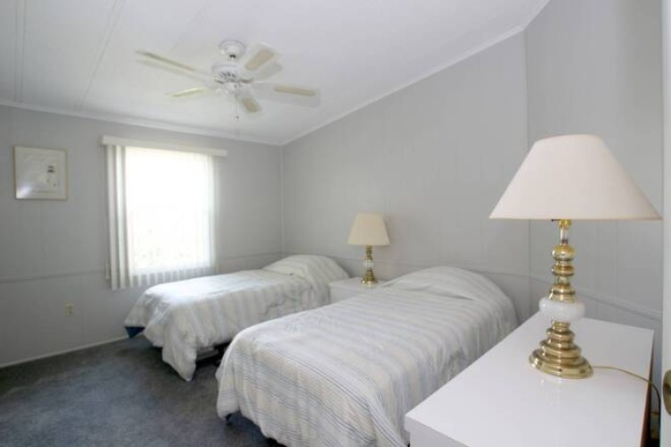 5918 Hartford Terr, Sarasota, Florida 34233, 2 Bedrooms Bedrooms, ,2 BathroomsBathrooms,Mobile/manufactured,For Sale,Hartford Terr,11598016