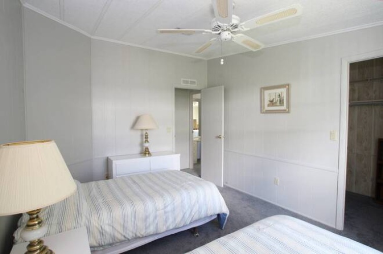 5918 Hartford Terr, Sarasota, Florida 34233, 2 Bedrooms Bedrooms, ,2 BathroomsBathrooms,Mobile/manufactured,For Sale,Hartford Terr,11598016