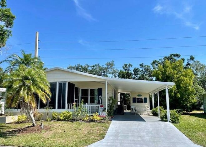 5951 Camelot Dr N, Sarasota, Florida 34233, 2 Bedrooms Bedrooms, ,2 BathroomsBathrooms,Mobile/manufactured,For Sale,Camelot Dr N,11406554