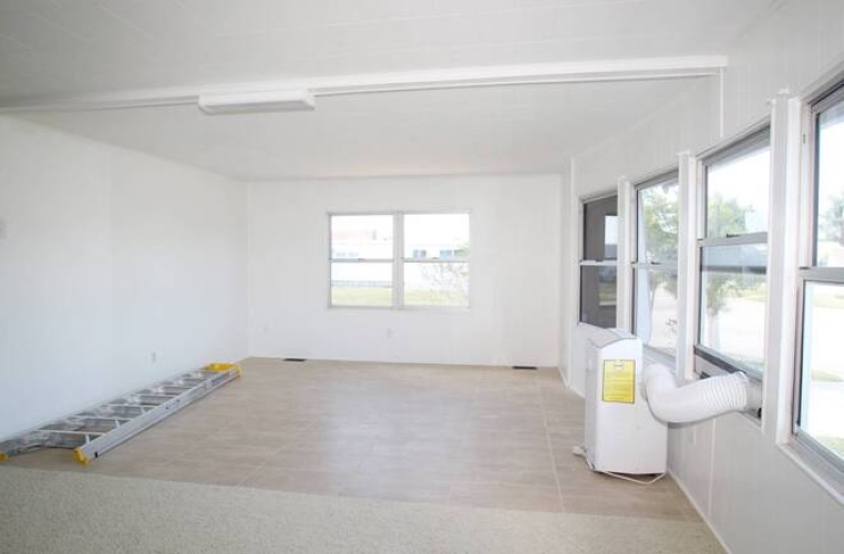 2304 York Dr, Sarasota, Florida 34238, 2 Bedrooms Bedrooms, ,2 BathroomsBathrooms,Mobile/manufactured,For Sale,York Dr,11600360