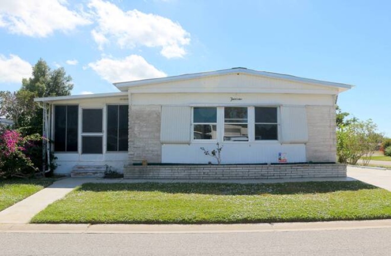 2304 York Dr, Sarasota, Florida 34238, 2 Bedrooms Bedrooms, ,2 BathroomsBathrooms,Mobile/manufactured,For Sale,York Dr,11600360