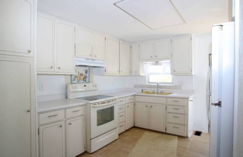 2304 York Dr, Sarasota, Florida 34238, 2 Bedrooms Bedrooms, ,2 BathroomsBathrooms,Mobile/manufactured,For Sale,York Dr,11600360