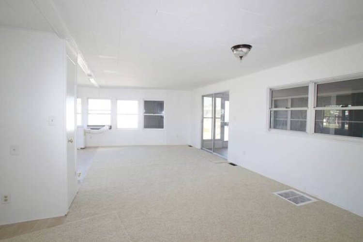 2304 York Dr, Sarasota, Florida 34238, 2 Bedrooms Bedrooms, ,2 BathroomsBathrooms,Mobile/manufactured,For Sale,York Dr,11600360