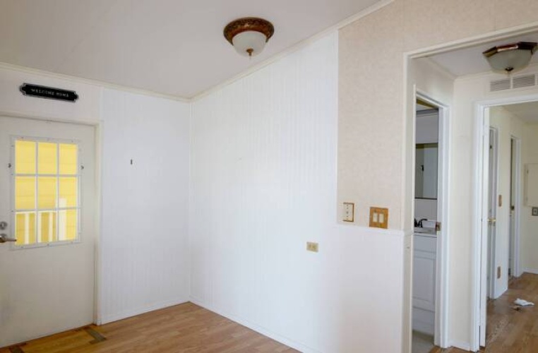 5935 Camelot Dr N, Sarasota, Florida 34233, 2 Bedrooms Bedrooms, ,2 BathroomsBathrooms,Mobile/manufactured,For Sale,Camelot Dr N,11601074