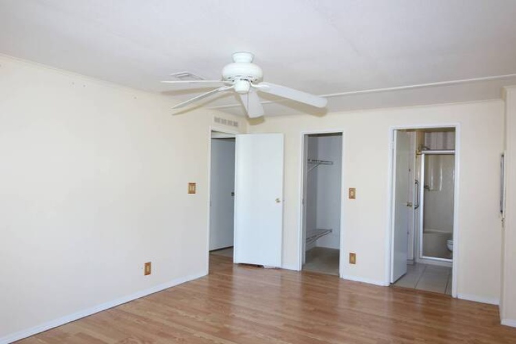 5935 Camelot Dr N, Sarasota, Florida 34233, 2 Bedrooms Bedrooms, ,2 BathroomsBathrooms,Mobile/manufactured,For Sale,Camelot Dr N,11601074