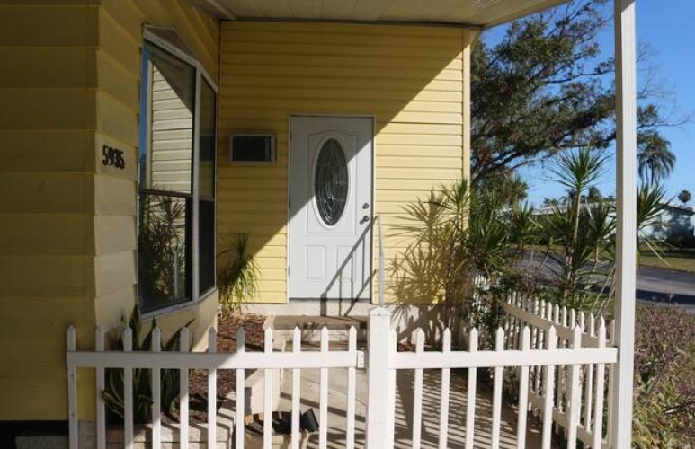 5935 Camelot Dr N, Sarasota, Florida 34233, 2 Bedrooms Bedrooms, ,2 BathroomsBathrooms,Mobile/manufactured,For Sale,Camelot Dr N,11601074