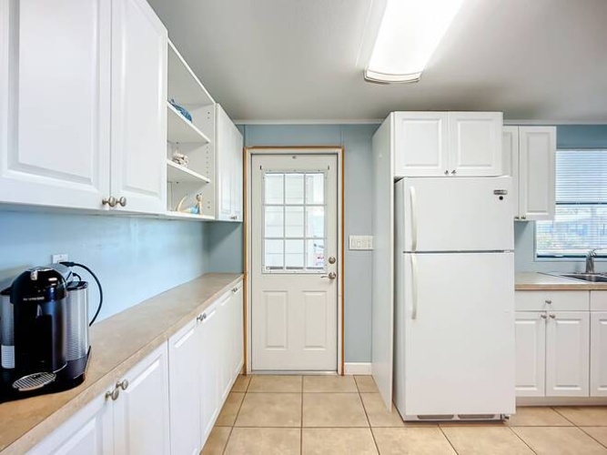 5951 Camelot Dr N, Sarasota, Florida 34233, 2 Bedrooms Bedrooms, ,2 BathroomsBathrooms,Mobile/manufactured,For Sale,Camelot Dr N,11603396