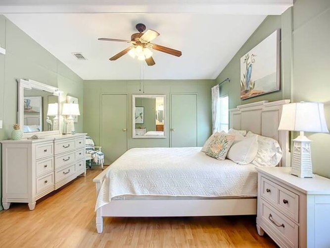 5951 Camelot Dr N, Sarasota, Florida 34233, 2 Bedrooms Bedrooms, ,2 BathroomsBathrooms,Mobile/manufactured,For Sale,Camelot Dr N,11603396