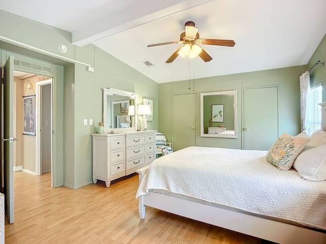 5951 Camelot Dr N, Sarasota, Florida 34233, 2 Bedrooms Bedrooms, ,2 BathroomsBathrooms,Mobile/manufactured,For Sale,Camelot Dr N,11603396