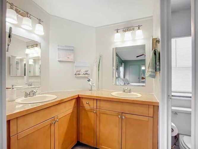 5951 Camelot Dr N, Sarasota, Florida 34233, 2 Bedrooms Bedrooms, ,2 BathroomsBathrooms,Mobile/manufactured,For Sale,Camelot Dr N,11603396