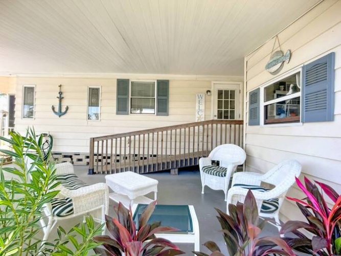 5951 Camelot Dr N, Sarasota, Florida 34233, 2 Bedrooms Bedrooms, ,2 BathroomsBathrooms,Mobile/manufactured,For Sale,Camelot Dr N,11603396