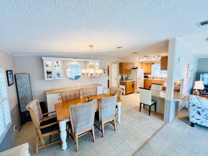 10048 Mission Hills Ct., North Fort Myers, Florida 33903, 2 Bedrooms Bedrooms, ,2 BathroomsBathrooms,Mobile/manufactured,For Sale,Mission Hills Ct.,11604438