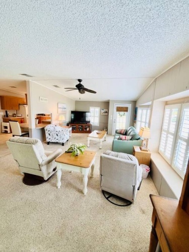 10048 Mission Hills Ct., North Fort Myers, Florida 33903, 2 Bedrooms Bedrooms, ,2 BathroomsBathrooms,Mobile/manufactured,For Sale,Mission Hills Ct.,11604438