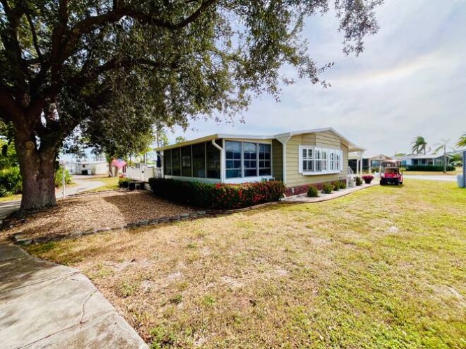 10048 Mission Hills Ct., North Fort Myers, Florida 33903, 2 Bedrooms Bedrooms, ,2 BathroomsBathrooms,Mobile/manufactured,For Sale,Mission Hills Ct.,11604438