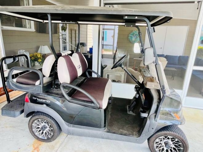 10048 Mission Hills Ct., North Fort Myers, Florida 33903, 2 Bedrooms Bedrooms, ,2 BathroomsBathrooms,Mobile/manufactured,For Sale,Mission Hills Ct.,11604438