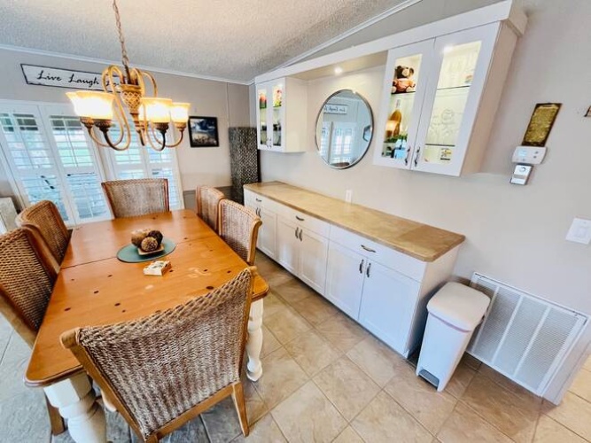 10048 Mission Hills Ct., North Fort Myers, Florida 33903, 2 Bedrooms Bedrooms, ,2 BathroomsBathrooms,Mobile/manufactured,For Sale,Mission Hills Ct.,11604438