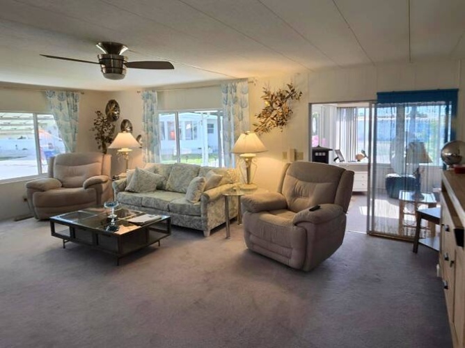 37 7th St West, Nokomis, Florida 34275, 2 Bedrooms Bedrooms, ,2 BathroomsBathrooms,Mobile/manufactured,For Sale,7th St West,11605371