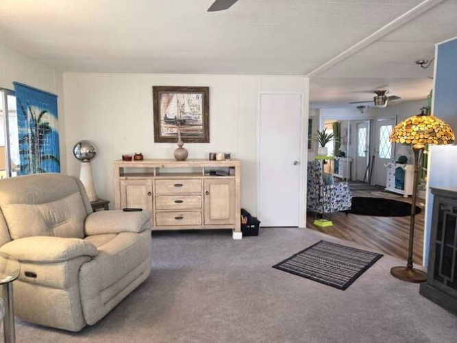 37 7th St West, Nokomis, Florida 34275, 2 Bedrooms Bedrooms, ,2 BathroomsBathrooms,Mobile/manufactured,For Sale,7th St West,11605371