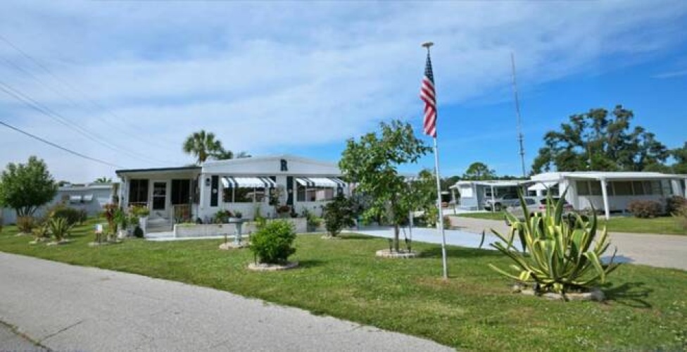 37 7th St West, Nokomis, Florida 34275, 2 Bedrooms Bedrooms, ,2 BathroomsBathrooms,Mobile/manufactured,For Sale,7th St West,11605371