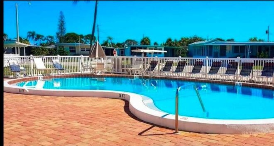 37 7th St West, Nokomis, Florida 34275, 2 Bedrooms Bedrooms, ,2 BathroomsBathrooms,Mobile/manufactured,For Sale,7th St West,11605371