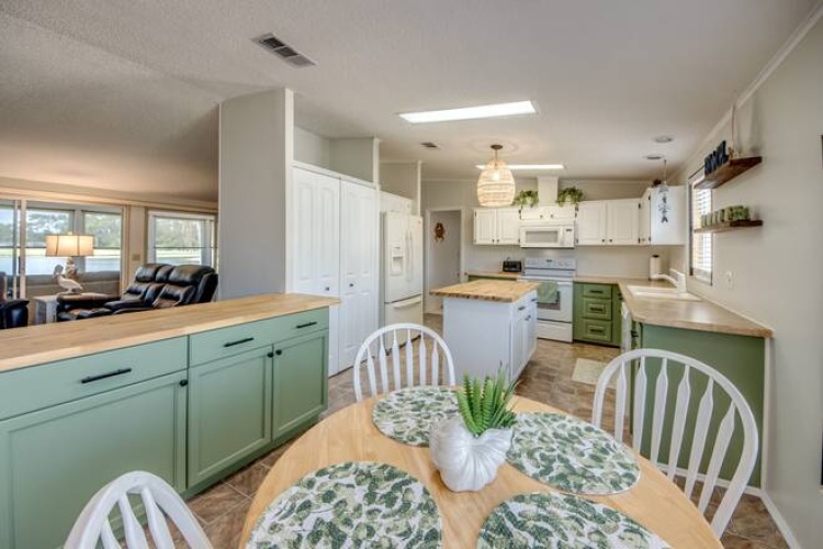 19852 GATOR CREEK CT., NORTH FORT MYERS, Florida 33903, 2 Bedrooms Bedrooms, ,2 BathroomsBathrooms,Mobile/manufactured,For Sale,GATOR CREEK CT.,11495720