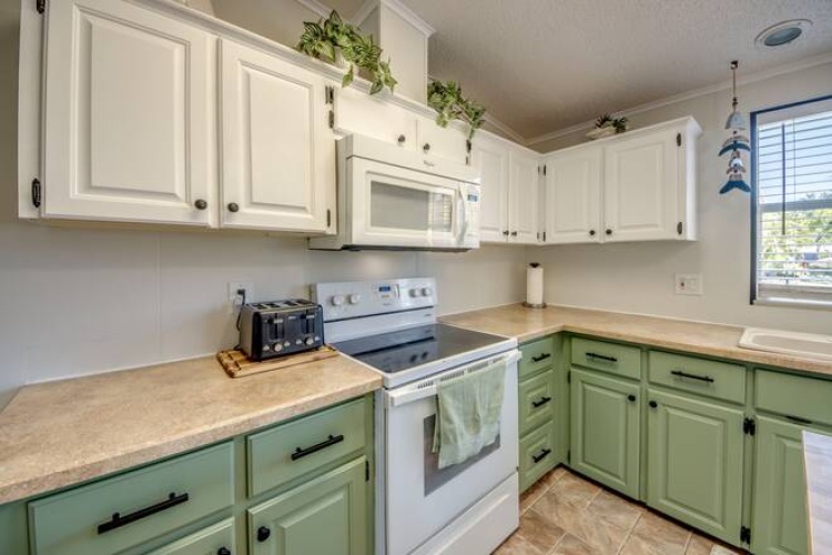 19852 GATOR CREEK CT., NORTH FORT MYERS, Florida 33903, 2 Bedrooms Bedrooms, ,2 BathroomsBathrooms,Mobile/manufactured,For Sale,GATOR CREEK CT.,11495720