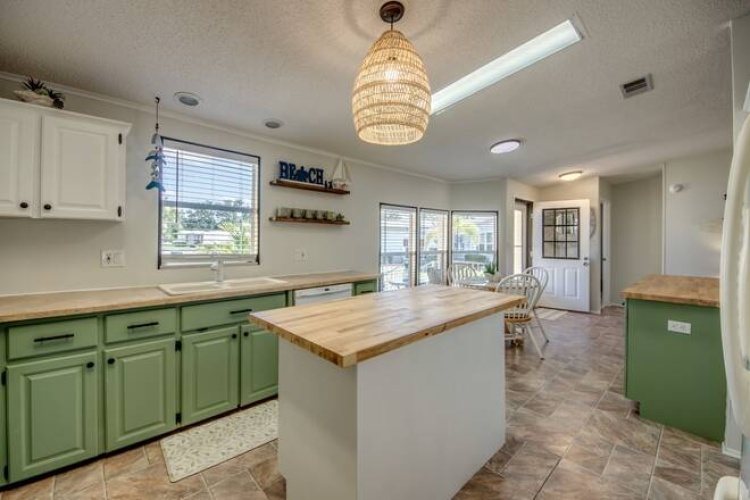 19852 GATOR CREEK CT., NORTH FORT MYERS, Florida 33903, 2 Bedrooms Bedrooms, ,2 BathroomsBathrooms,Mobile/manufactured,For Sale,GATOR CREEK CT.,11495720