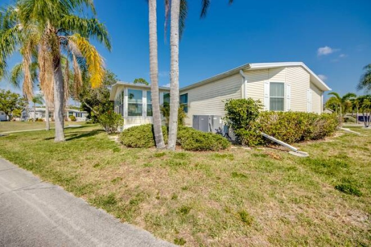 19852 GATOR CREEK CT., NORTH FORT MYERS, Florida 33903, 2 Bedrooms Bedrooms, ,2 BathroomsBathrooms,Mobile/manufactured,For Sale,GATOR CREEK CT.,11495720