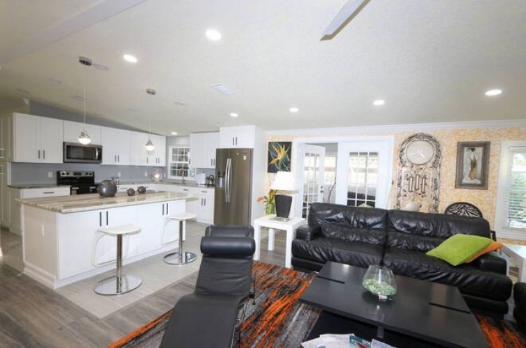 6411 Wakefield Ln, Sarasota, Florida 34241, 2 Bedrooms Bedrooms, ,2 BathroomsBathrooms,Mobile/manufactured,For Sale,Wakefield Ln,11607216